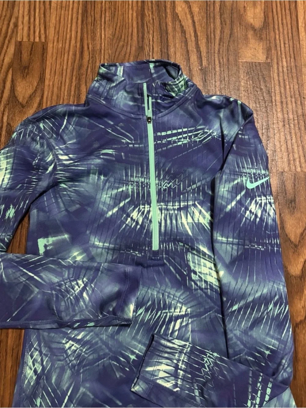 Nike Dri Fit * Woman’s Mint Green and Blue Training Top * Small.